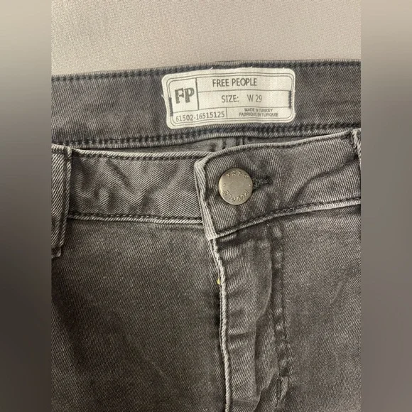Free people distressed black denim size 29 - Picture 3 of 4